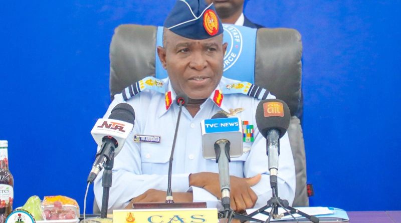 Air Marshal Hassan Bala Abubakar speaking at Defence Headquarters Transformation Seminar