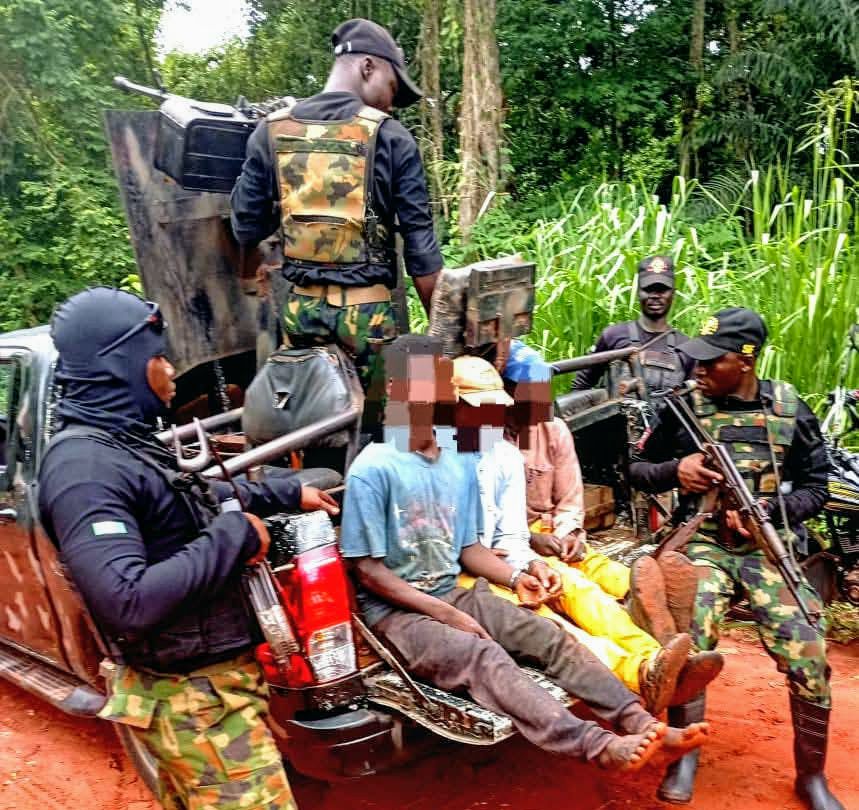 Troops Bust Kidnappers’ Den in Edo, Arrest 12 Suspects