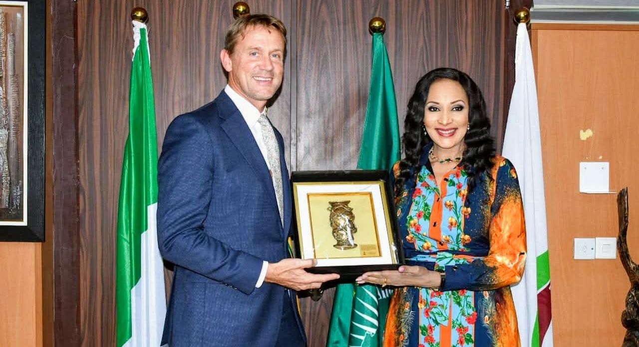 Foreign Affairs minister, Odumegwu-Ojukwu Receives New British High Commissioner in Abuja